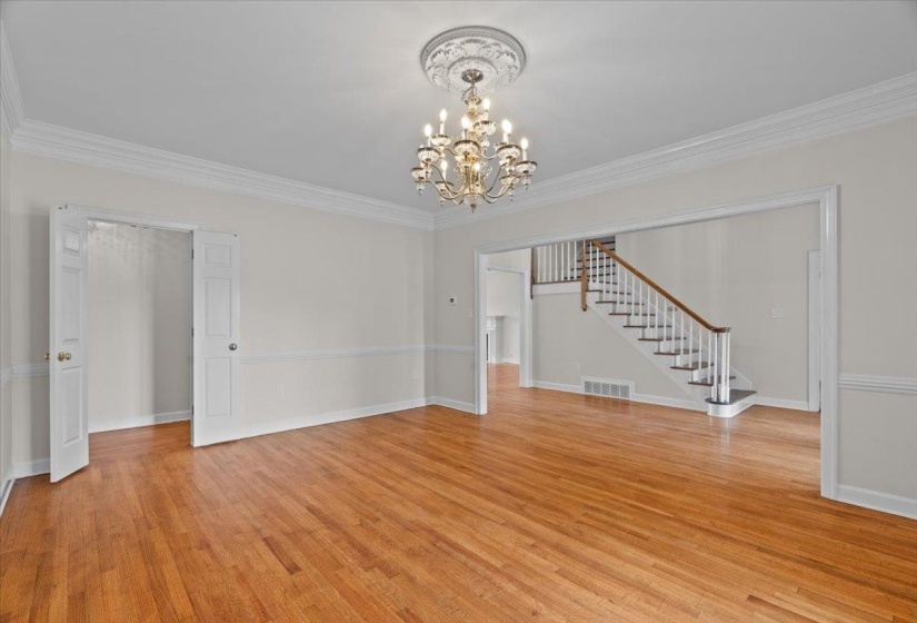 8778 POPLAR PIKE DR, Germantown, Tennessee 38138, 4 Bedroom Bedrooms, 2 Room Rooms,5.1 BathroomBathrooms,Residential,For Sale,POPLAR PIKE,0,10220631