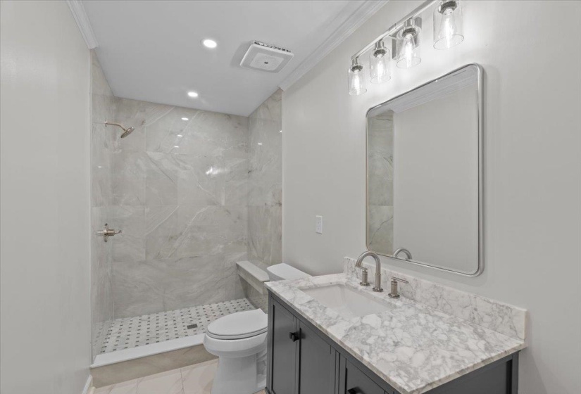 8778 POPLAR PIKE DR, Germantown, Tennessee 38138, 4 Bedroom Bedrooms, 2 Room Rooms,5.1 BathroomBathrooms,Residential,For Sale,POPLAR PIKE,0,10220631
