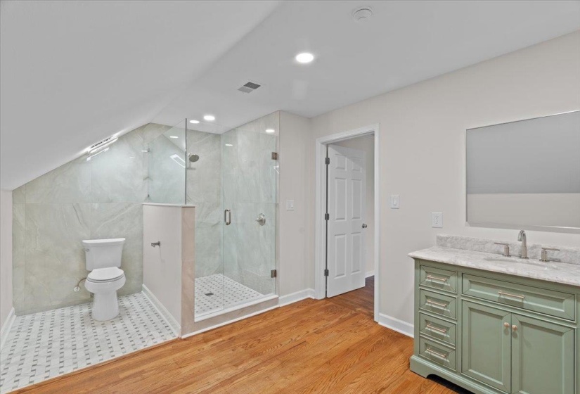 8778 POPLAR PIKE DR, Germantown, Tennessee 38138, 4 Bedroom Bedrooms, 2 Room Rooms,5.1 BathroomBathrooms,Residential,For Sale,POPLAR PIKE,0,10220631
