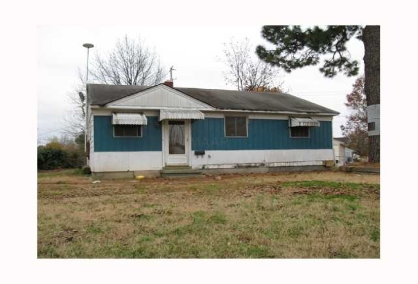 293 CARBON RD, Memphis, Tennessee 38109, 3 Bedrooms Bedrooms, 5 Rooms Rooms,1 BathroomBathrooms,Residential,For Sale,CARBON,10220638