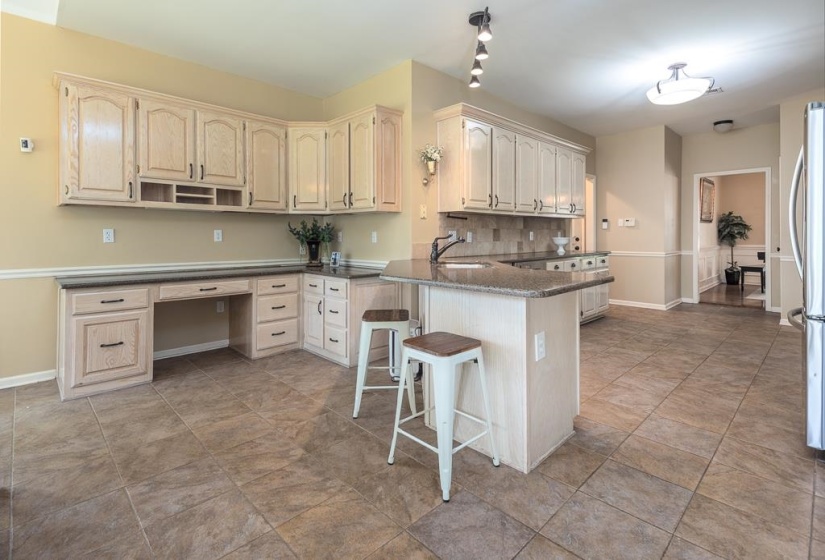 671 ANTEBELLUM CV, Collierville, Tennessee 38017, 5 Bedroom Bedrooms, 9 Room Rooms,3.1 BathroomBathrooms,Residential,For Sale,ANTEBELLUM,0,10220641
