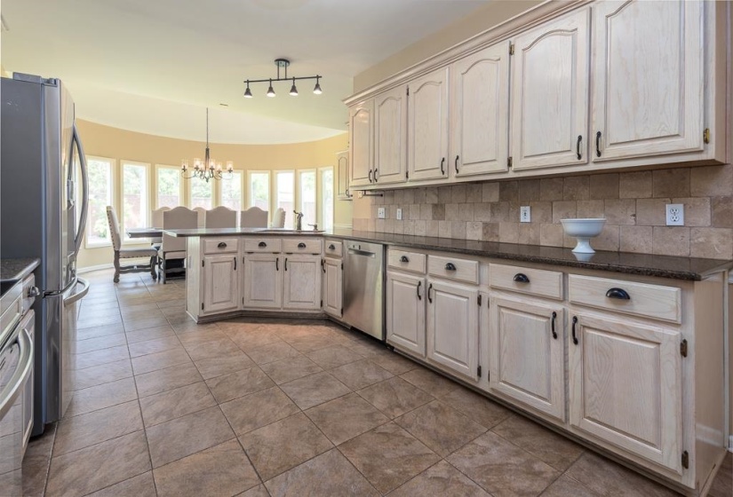 671 ANTEBELLUM CV, Collierville, Tennessee 38017, 5 Bedroom Bedrooms, 9 Room Rooms,3.1 BathroomBathrooms,Residential,For Sale,ANTEBELLUM,0,10220641