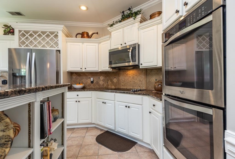 1725 JOHN RIDGE DR, Collierville, Tennessee 38017, 5 Bedroom Bedrooms, 8 Room Rooms,3.1 BathroomBathrooms,Residential,For Sale,JOHN RIDGE,0,10220645