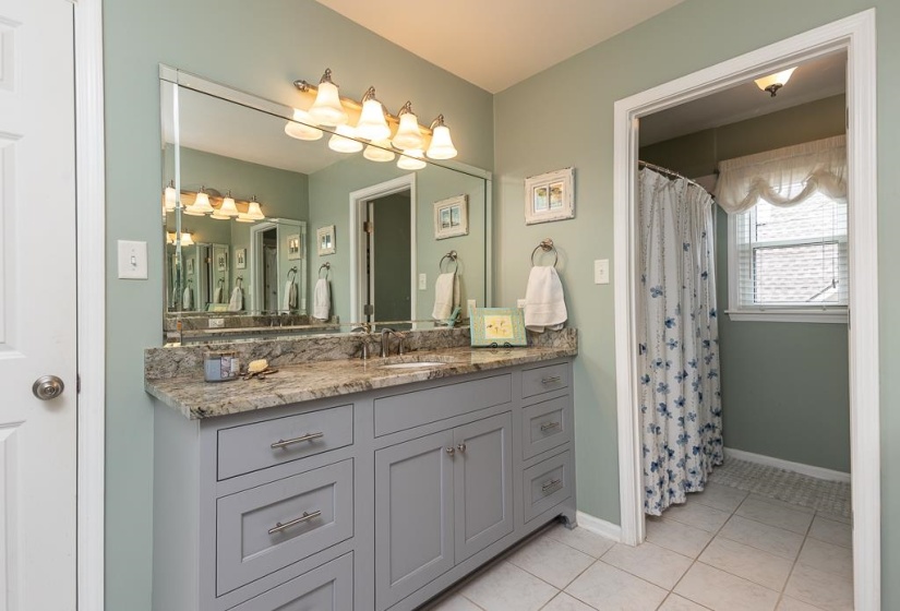 1725 JOHN RIDGE DR, Collierville, Tennessee 38017, 5 Bedroom Bedrooms, 8 Room Rooms,3.1 BathroomBathrooms,Residential,For Sale,JOHN RIDGE,0,10220645