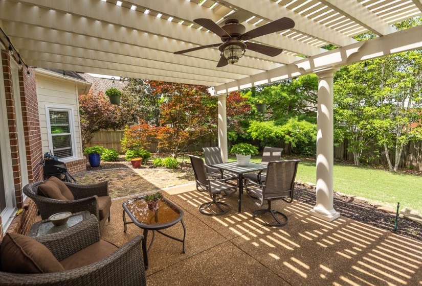 1725 JOHN RIDGE DR, Collierville, Tennessee 38017, 5 Bedroom Bedrooms, 8 Room Rooms,3.1 BathroomBathrooms,Residential,For Sale,JOHN RIDGE,0,10220645