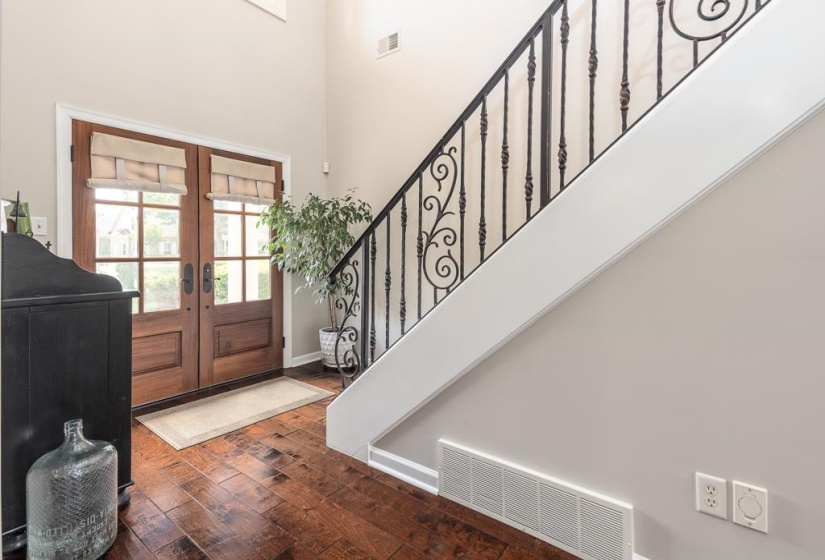 1725 JOHN RIDGE DR, Collierville, Tennessee 38017, 5 Bedroom Bedrooms, 8 Room Rooms,3.1 BathroomBathrooms,Residential,For Sale,JOHN RIDGE,0,10220645