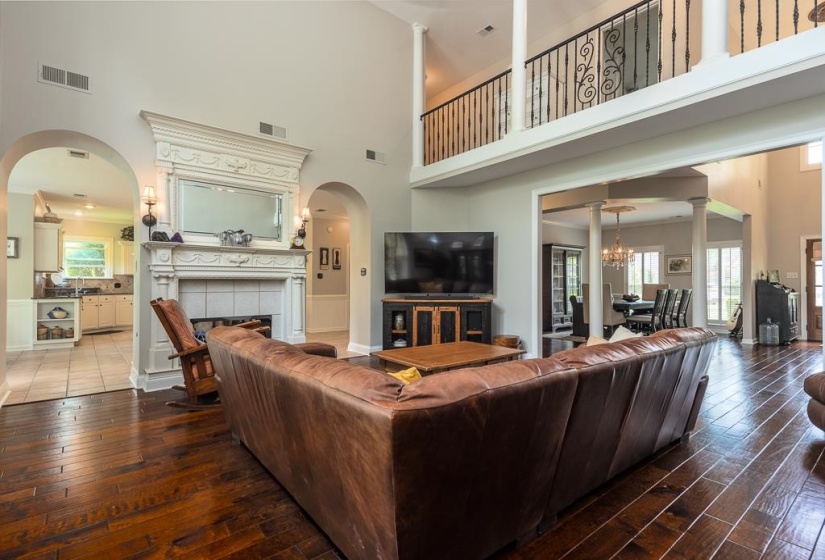 1725 JOHN RIDGE DR, Collierville, Tennessee 38017, 5 Bedroom Bedrooms, 8 Room Rooms,3.1 BathroomBathrooms,Residential,For Sale,JOHN RIDGE,0,10220645
