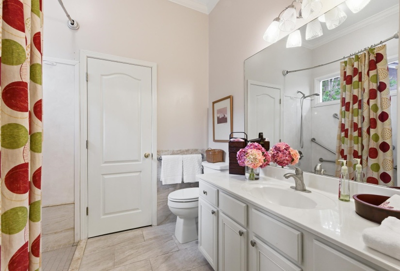1716 CARRUTHERS PL, Memphis, Tennessee 38112, 3 Bedrooms Bedrooms, 7 Rooms Rooms,2 BathroomsBathrooms,Residential,For Sale,CARRUTHERS,10220656