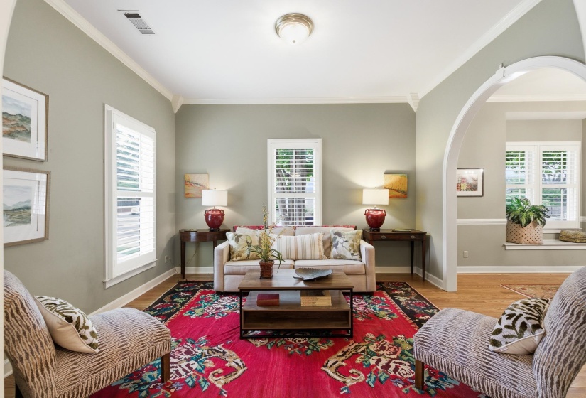 1716 CARRUTHERS PL, Memphis, Tennessee 38112, 3 Bedrooms Bedrooms, 7 Rooms Rooms,2 BathroomsBathrooms,Residential,For Sale,CARRUTHERS,10220656