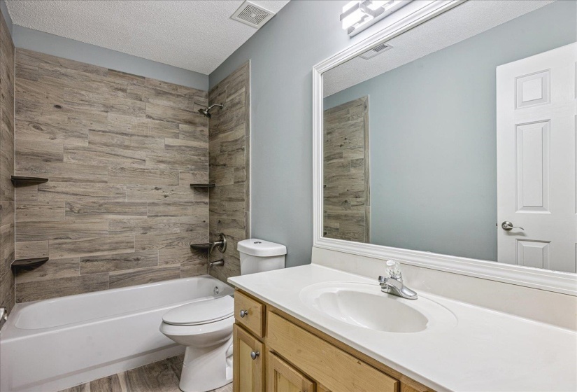 7560 GREYSTONE OAKS AVE, Arlington, Tennessee 38002, 4 Bedrooms Bedrooms, 7 Rooms Rooms,2.1 BathroomsBathrooms,Residential,For Sale,GREYSTONE OAKS,10220663