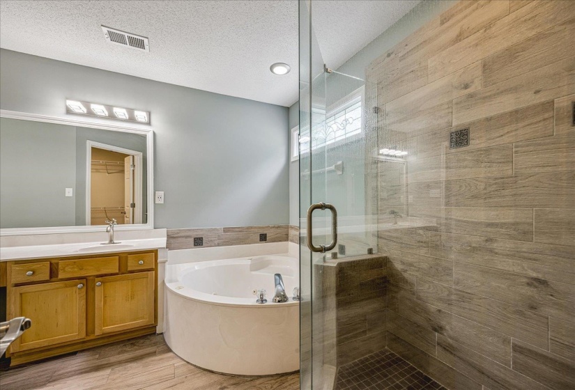 7560 GREYSTONE OAKS AVE, Arlington, Tennessee 38002, 4 Bedrooms Bedrooms, 7 Rooms Rooms,2.1 BathroomsBathrooms,Residential,For Sale,GREYSTONE OAKS,10220663