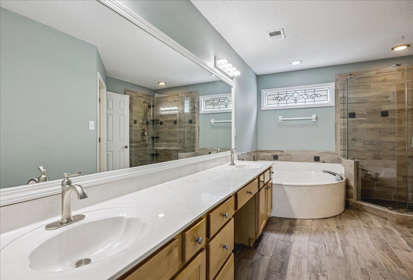 7560 GREYSTONE OAKS AVE, Arlington, Tennessee 38002, 4 Bedrooms Bedrooms, 7 Rooms Rooms,2.1 BathroomsBathrooms,Residential,For Sale,GREYSTONE OAKS,10220663