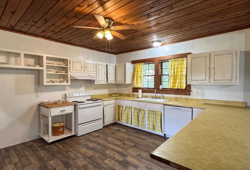 6205 179 HWY, Covington, Tennessee 38019, 4 Bedrooms Bedrooms, 7 Rooms Rooms,1 BathroomBathrooms,Residential,For Sale,179,10220667