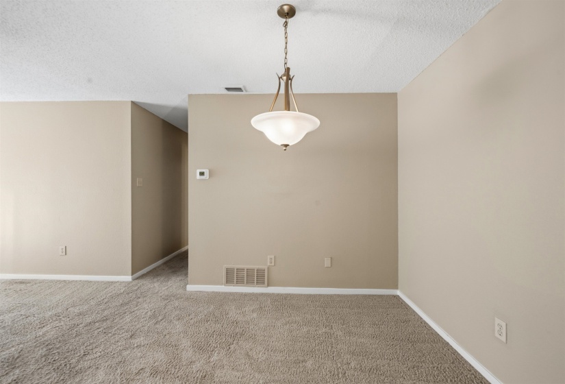 4743 AUDUBON VIEW DR, Memphis, Tennessee 38117, 2 Bedrooms Bedrooms, 5 Rooms Rooms,2 BathroomsBathrooms,Residential,For Sale,AUDUBON VIEW,10220668