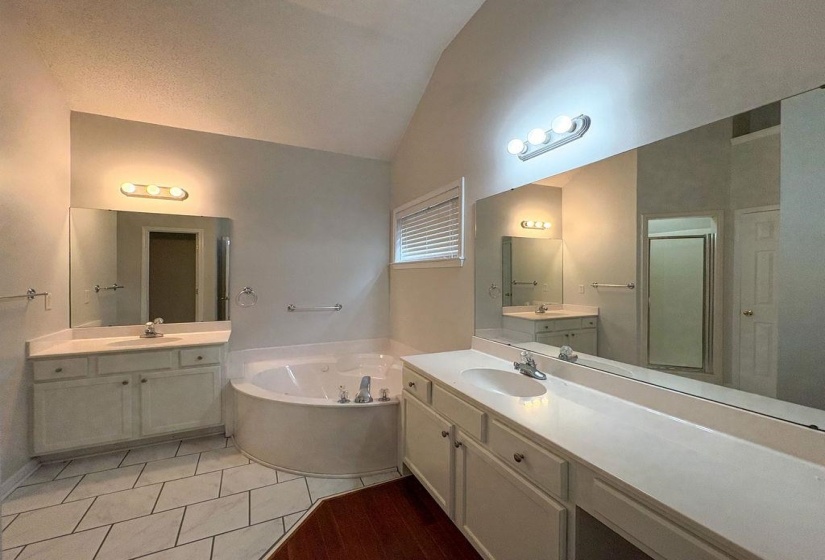7465 DALWHINNIE TRL, Cordova, Tennessee 38018, 3 Bedrooms Bedrooms, 6 Rooms Rooms,2.1 BathroomsBathrooms,Residential,For Sale,DALWHINNIE,10220689