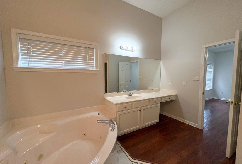 7465 DALWHINNIE TRL, Cordova, Tennessee 38018, 3 Bedrooms Bedrooms, 6 Rooms Rooms,2.1 BathroomsBathrooms,Residential,For Sale,DALWHINNIE,10220689