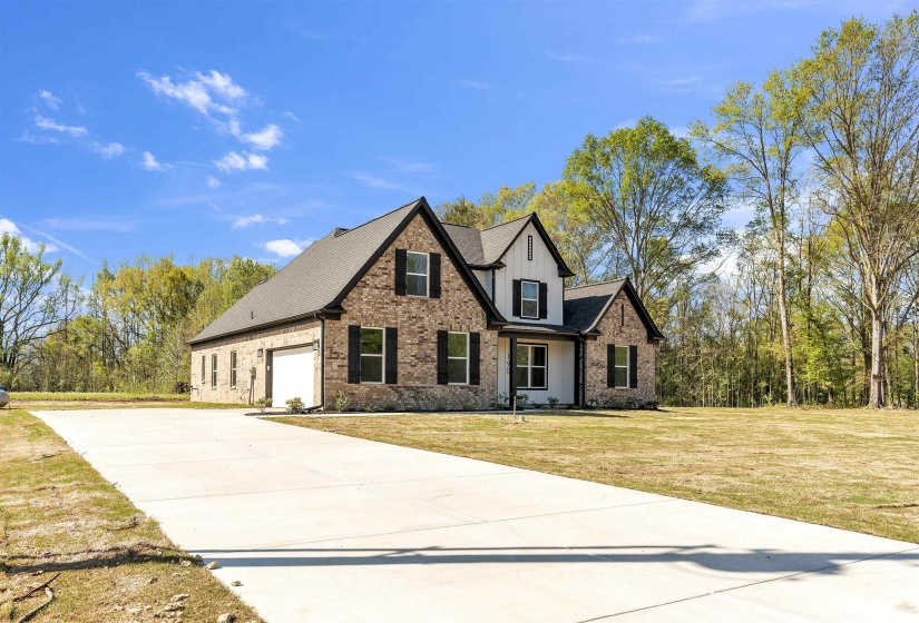 347 CENTERLINE ROPER LOOP, Byhalia, Mississippi 38611, 5 Bedrooms Bedrooms, 9 Rooms Rooms,3 BathroomsBathrooms,Residential,For Sale,CENTERLINE ROPER,10220719