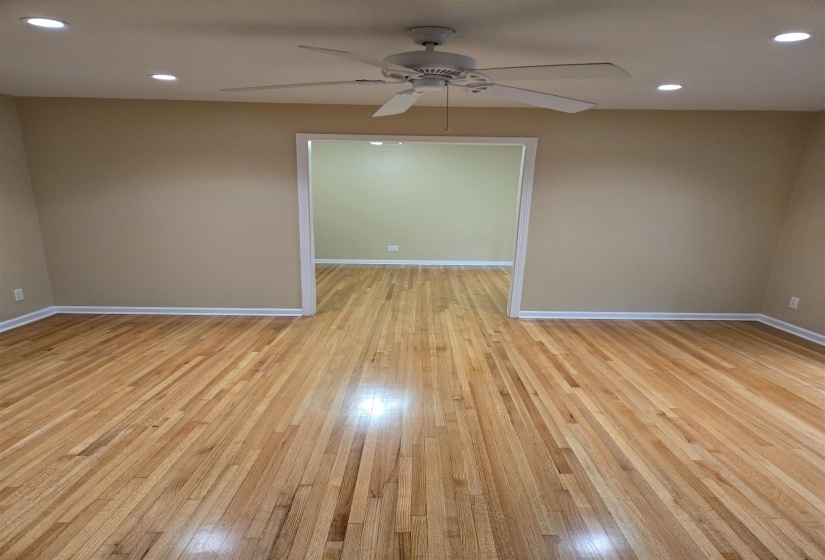 3212 WHITNEY AVE, Memphis, Tennessee 38128, 6 Bedroom Bedrooms, 11 Room Rooms,3 BathroomBathrooms,Residential,For Sale,WHITNEY,0,10220720