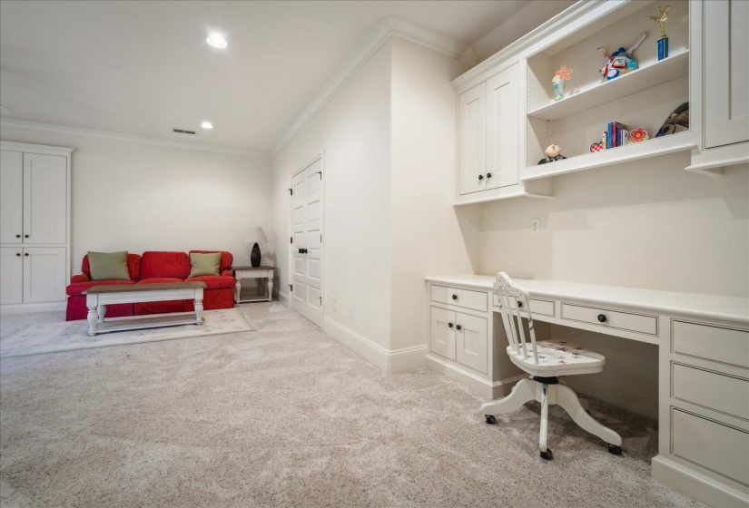 9504 DOGWOOD RD, Germantown, Tennessee 38139, 6 Bedrooms Bedrooms, 15 Rooms Rooms,6.2 BathroomsBathrooms,Residential,For Sale,DOGWOOD,10220727