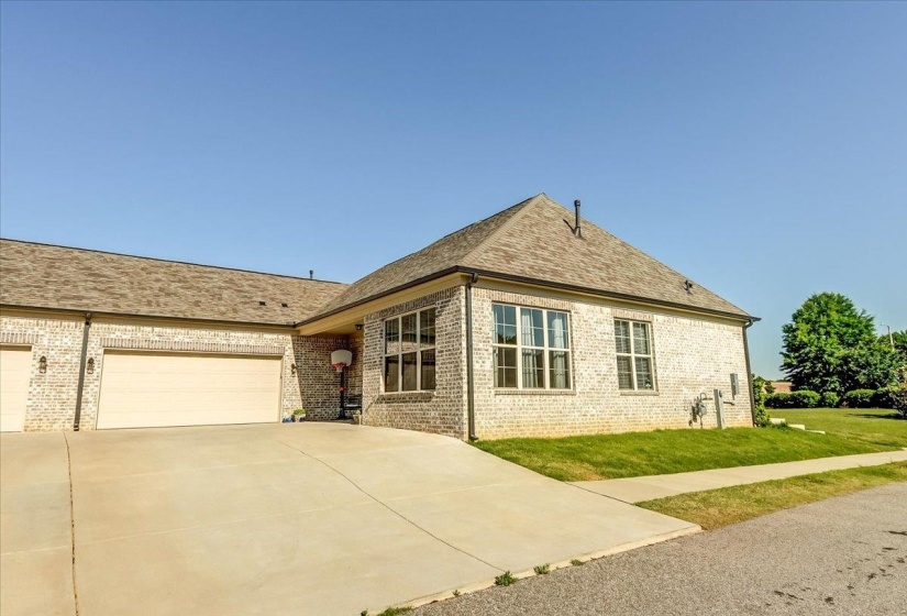 8705 BEDFORDSHIRE DR, Bartlett, Tennessee 38133, 3 Bedroom Bedrooms, 8 Room Rooms,2 BathroomBathrooms,Residential,For Sale,BEDFORDSHIRE,0,10220730