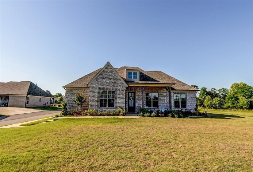 8705 BEDFORDSHIRE DR, Bartlett, Tennessee 38133, 3 Bedroom Bedrooms, 8 Room Rooms,2 BathroomBathrooms,Residential,For Sale,BEDFORDSHIRE,0,10220730