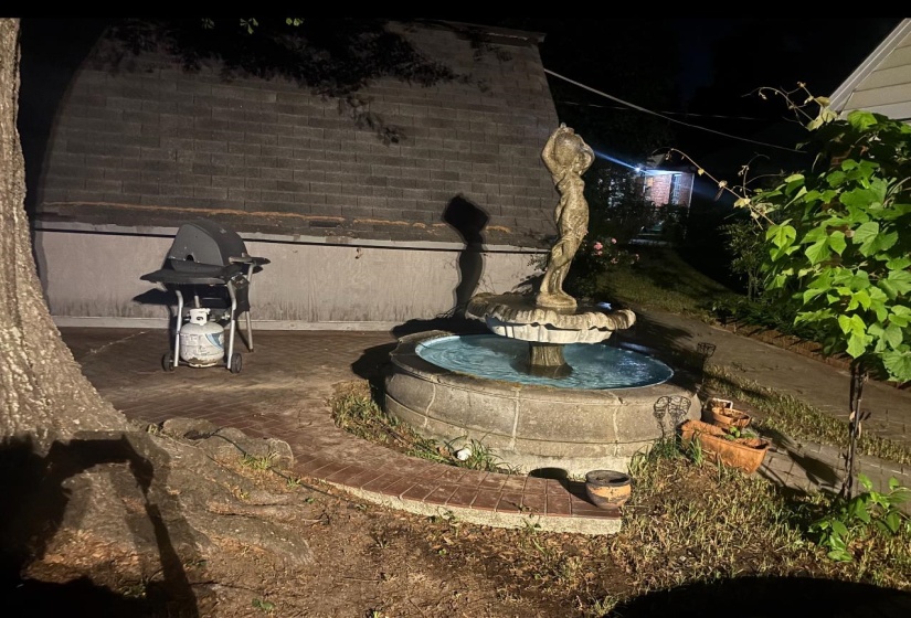 WATER FOUNTAIN