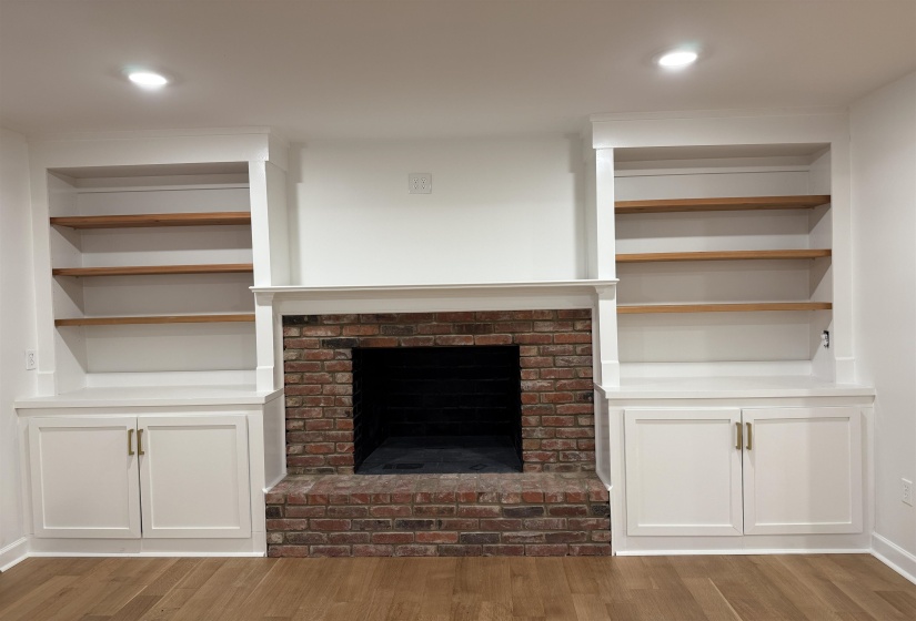 2118 HUNDRED OAKS CV, Germantown, Tennessee 38139, 4 Bedroom Bedrooms, 9 Room Rooms,2.1 BathroomBathrooms,Residential,For Sale,HUNDRED OAKS,0,10220735