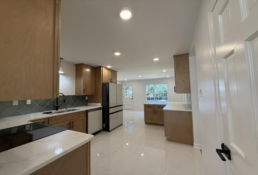 2118 HUNDRED OAKS CV, Germantown, Tennessee 38139, 4 Bedroom Bedrooms, 9 Room Rooms,2.1 BathroomBathrooms,Residential,For Sale,HUNDRED OAKS,0,10220735