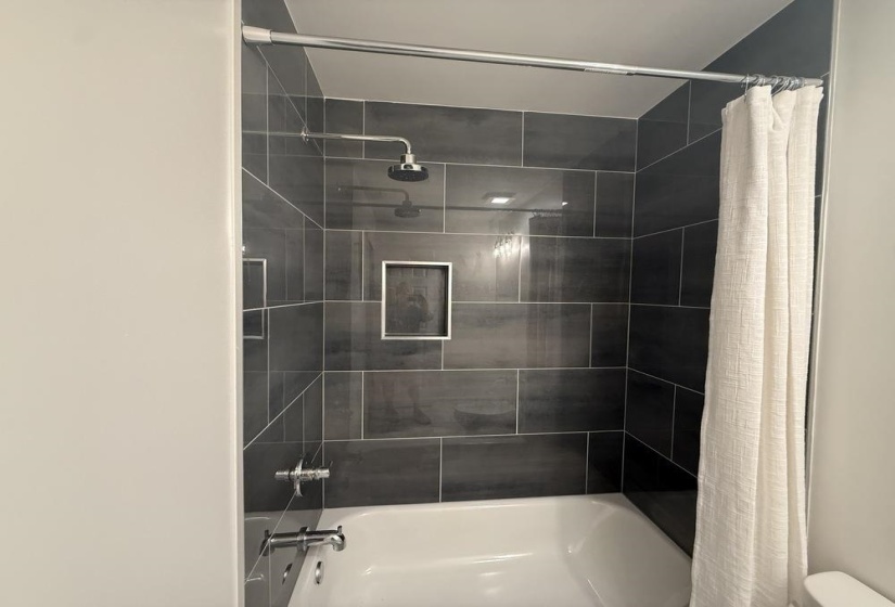 2118 HUNDRED OAKS CV, Germantown, Tennessee 38139, 4 Bedroom Bedrooms, 9 Room Rooms,2.1 BathroomBathrooms,Residential,For Sale,HUNDRED OAKS,0,10220735
