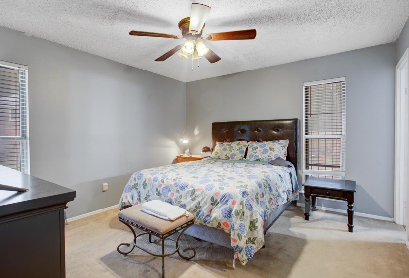 5054 GULL RD, Memphis, Tennessee 38109, 5 Bedrooms Bedrooms, 9 Rooms Rooms,2 BathroomsBathrooms,Residential,For Sale,GULL,10220752