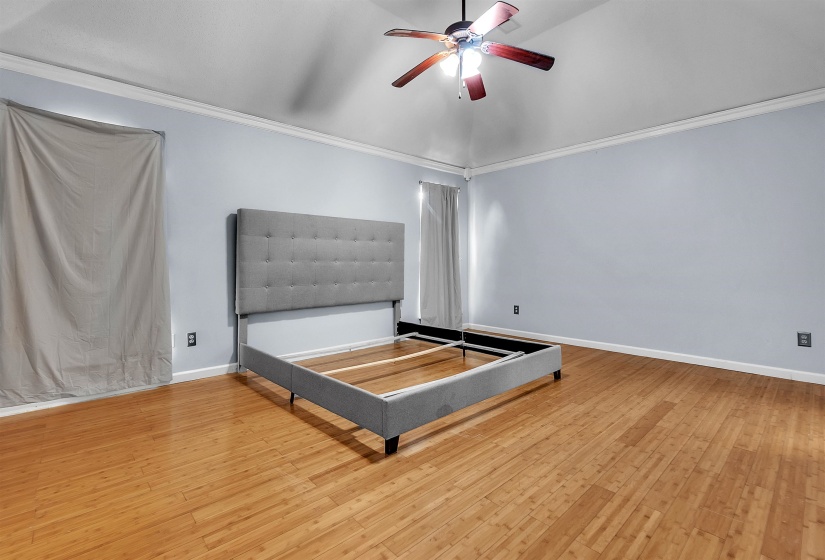 843 BLUE PEARL CV, Memphis, Tennessee 38109, 4 Bedroom Bedrooms, 7 Room Rooms,3 BathroomBathrooms,Residential,For Sale,BLUE PEARL,0,10220760