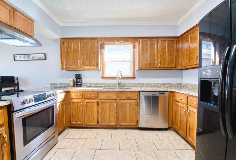 6348 EASTBRIER DR, Bartlett, Tennessee 38135, 5 Bedrooms Bedrooms, 7 Rooms Rooms,3 BathroomsBathrooms,Residential,For Sale,EASTBRIER,10220776
