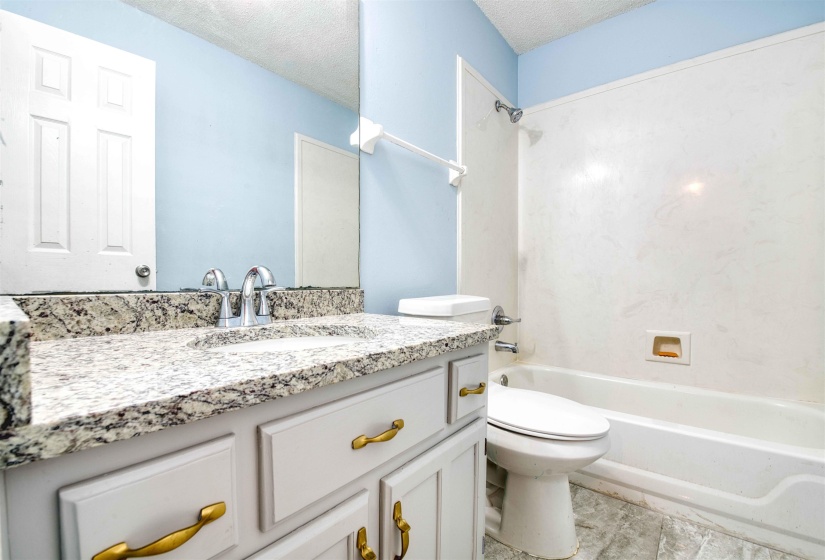 6348 EASTBRIER DR, Bartlett, Tennessee 38135, 5 Bedrooms Bedrooms, 7 Rooms Rooms,3 BathroomsBathrooms,Residential,For Sale,EASTBRIER,10220776