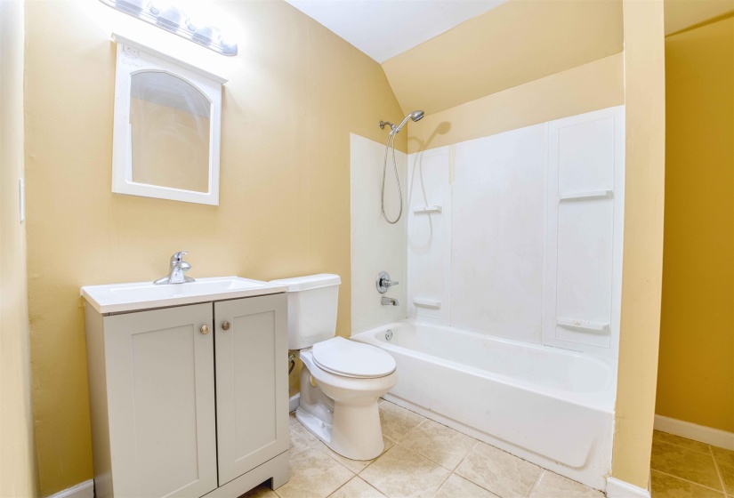 6348 EASTBRIER DR, Bartlett, Tennessee 38135, 5 Bedrooms Bedrooms, 7 Rooms Rooms,3 BathroomsBathrooms,Residential,For Sale,EASTBRIER,10220776