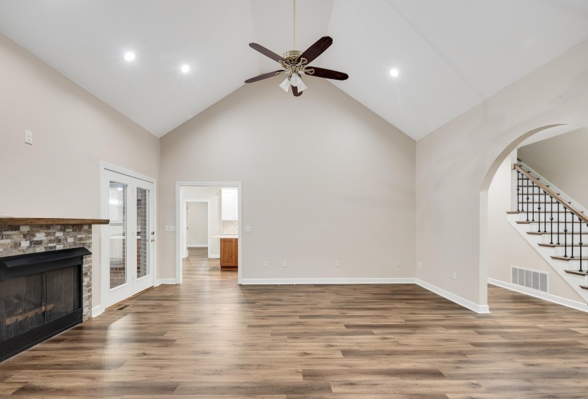 315 DEERFIELD CV, Somerville, Tennessee 38068, 4 Bedrooms Bedrooms, 8 Rooms Rooms,3.1 BathroomsBathrooms,Residential,For Sale,DEERFIELD,10220780