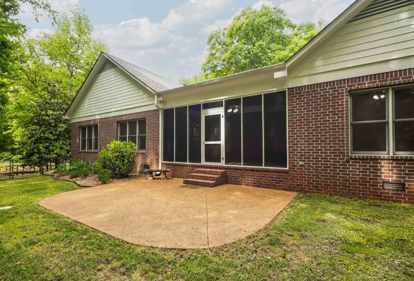315 DEERFIELD CV, Somerville, Tennessee 38068, 4 Bedrooms Bedrooms, 8 Rooms Rooms,3.1 BathroomsBathrooms,Residential,For Sale,DEERFIELD,10220780