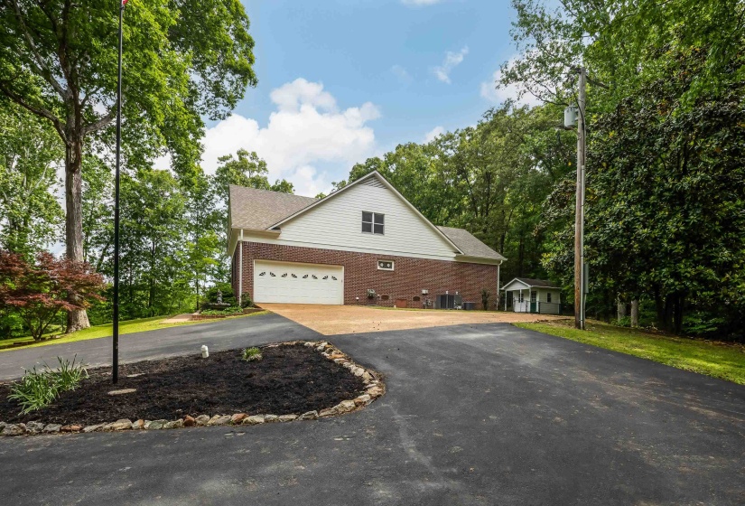 315 DEERFIELD CV, Somerville, Tennessee 38068, 4 Bedrooms Bedrooms, 8 Rooms Rooms,3.1 BathroomsBathrooms,Residential,For Sale,DEERFIELD,10220780