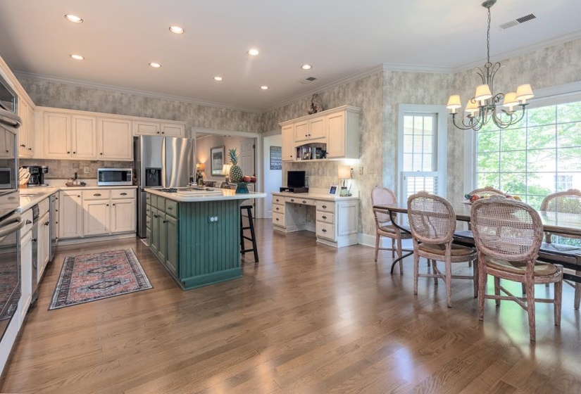 6362 MASSEY HILL RD, Memphis, Tennessee 38120, 3 Bedrooms Bedrooms, 7 Rooms Rooms,2.1 BathroomsBathrooms,Residential,For Sale,MASSEY HILL,10220791