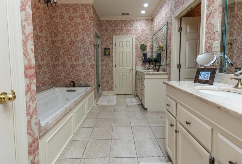 6362 MASSEY HILL RD, Memphis, Tennessee 38120, 3 Bedrooms Bedrooms, 7 Rooms Rooms,2.1 BathroomsBathrooms,Residential,For Sale,MASSEY HILL,10220791