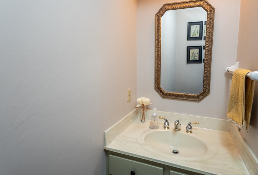 2839 HONEY TREE DR, Germantown, Tennessee 38138, 4 Bedrooms Bedrooms, 8 Rooms Rooms,2.1 BathroomsBathrooms,Residential,For Sale,HONEY TREE,10220794