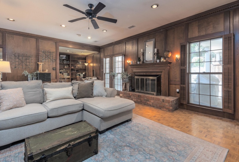 2839 HONEY TREE DR, Germantown, Tennessee 38138, 4 Bedrooms Bedrooms, 8 Rooms Rooms,2.1 BathroomsBathrooms,Residential,For Sale,HONEY TREE,10220794