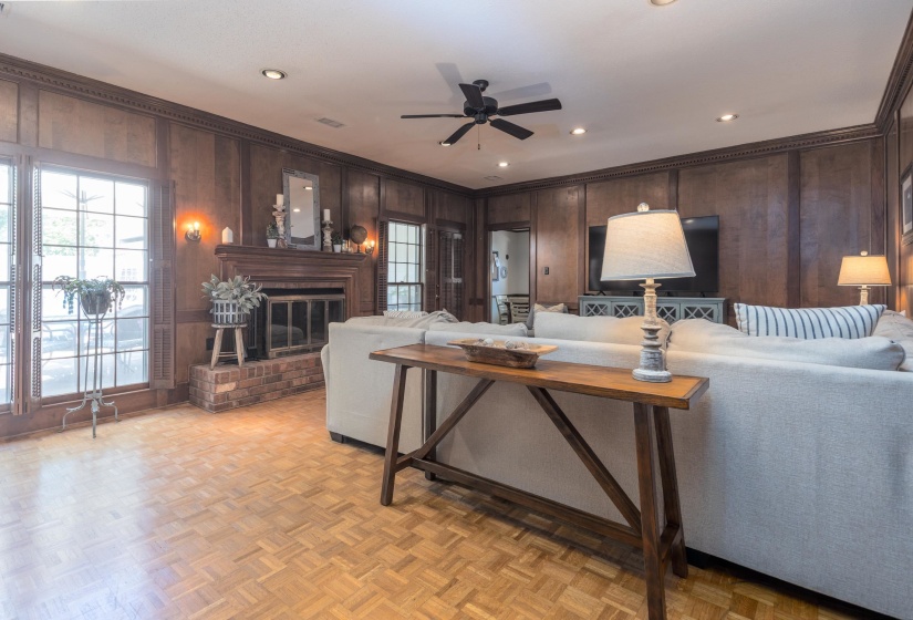 2839 HONEY TREE DR, Germantown, Tennessee 38138, 4 Bedrooms Bedrooms, 8 Rooms Rooms,2.1 BathroomsBathrooms,Residential,For Sale,HONEY TREE,10220794