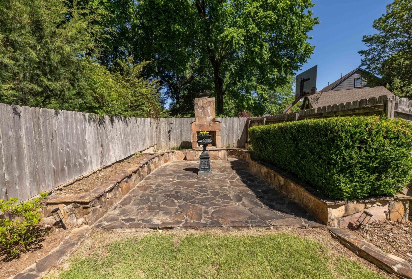 2839 HONEY TREE DR, Germantown, Tennessee 38138, 4 Bedrooms Bedrooms, 8 Rooms Rooms,2.1 BathroomsBathrooms,Residential,For Sale,HONEY TREE,10220794
