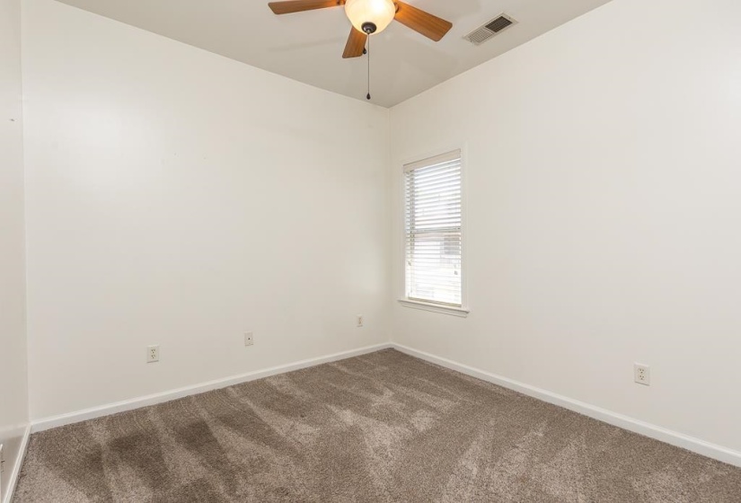 1340 ISLAND TOWN DR, Memphis, Tennessee 38103, 3 Bedrooms Bedrooms, 5 Rooms Rooms,2 BathroomsBathrooms,Residential,For Sale,ISLAND TOWN,10220795