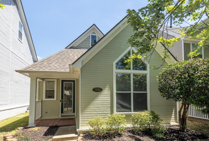 1340 ISLAND TOWN DR, Memphis, Tennessee 38103, 3 Bedrooms Bedrooms, 5 Rooms Rooms,2 BathroomsBathrooms,Residential,For Sale,ISLAND TOWN,10220795