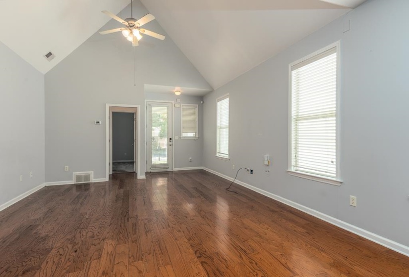 1340 ISLAND TOWN DR, Memphis, Tennessee 38103, 3 Bedrooms Bedrooms, 5 Rooms Rooms,2 BathroomsBathrooms,Residential,For Sale,ISLAND TOWN,10220795
