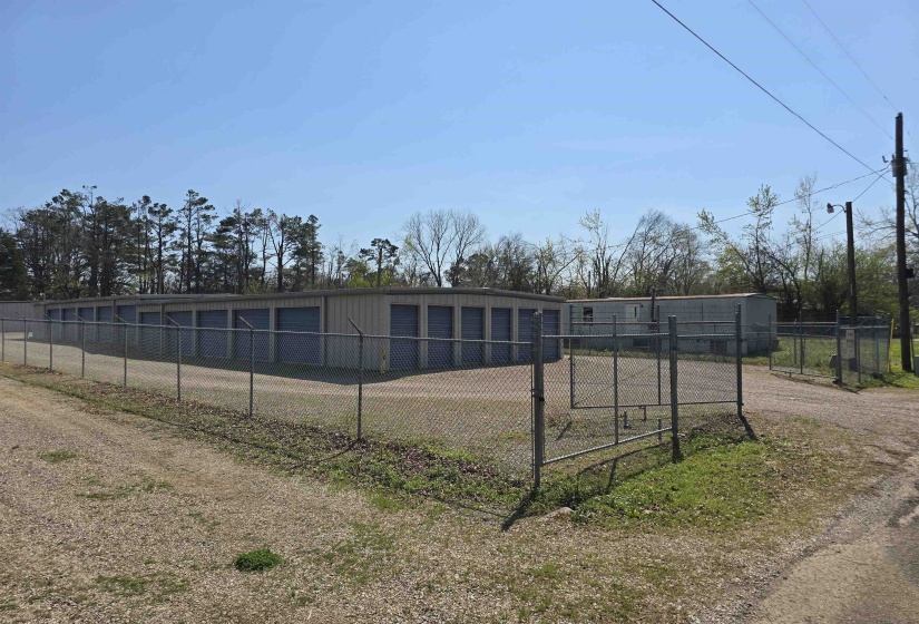 360 BLACK PL, Savannah, Tennessee 38372, ,Commercial/industrial,For Sale,BLACK,10220811
