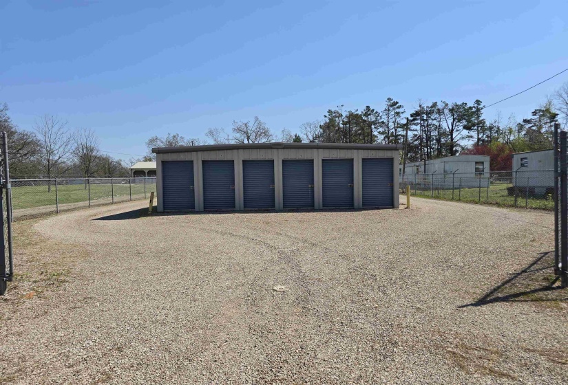 360 BLACK PL, Savannah, Tennessee 38372, ,Commercial/industrial,For Sale,BLACK,10220811