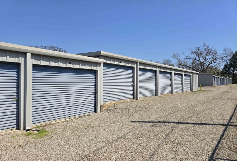 360 BLACK PL, Savannah, Tennessee 38372, ,Commercial/industrial,For Sale,BLACK,10220811
