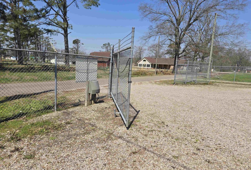 360 BLACK PL, Savannah, Tennessee 38372, ,Commercial/industrial,For Sale,BLACK,10220811